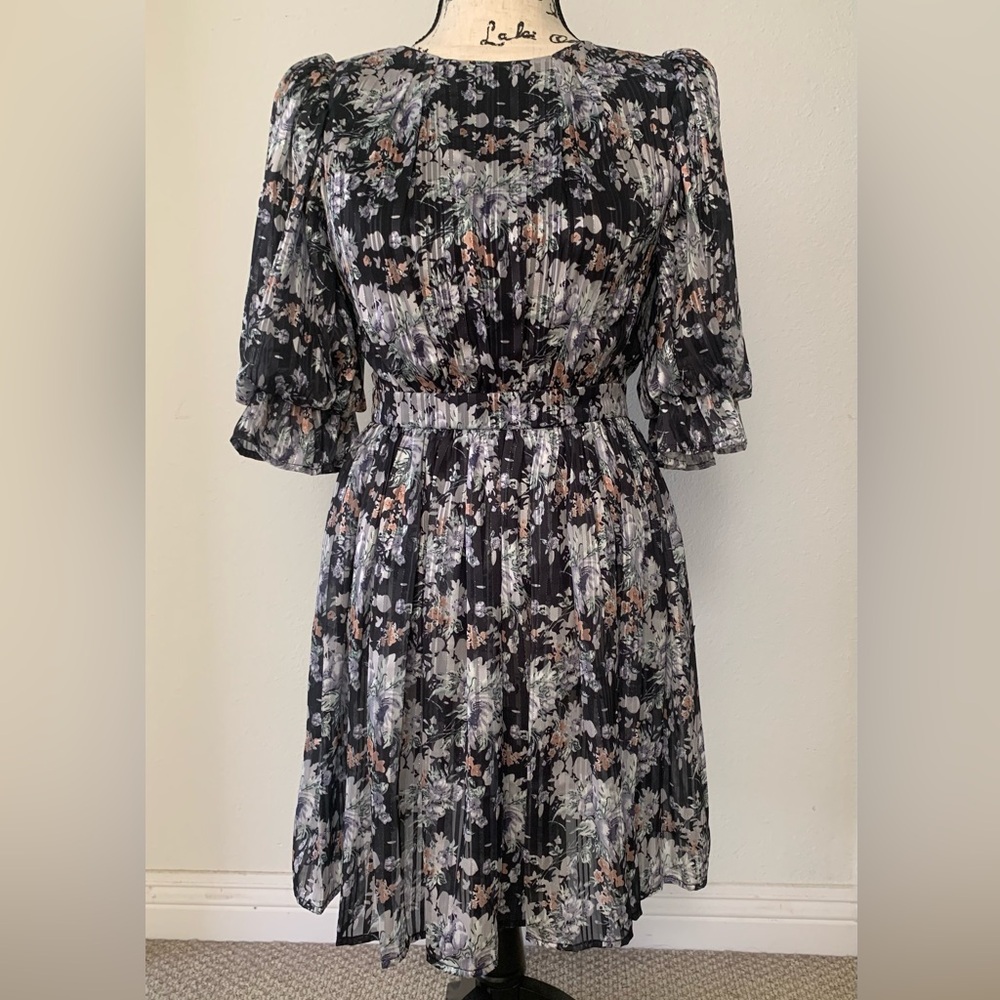 🆕 Lulu’s Vintage Black Gray Sparkle Floral Ruffle Dress